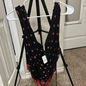 Black and Red Patterned Sleeveless Top